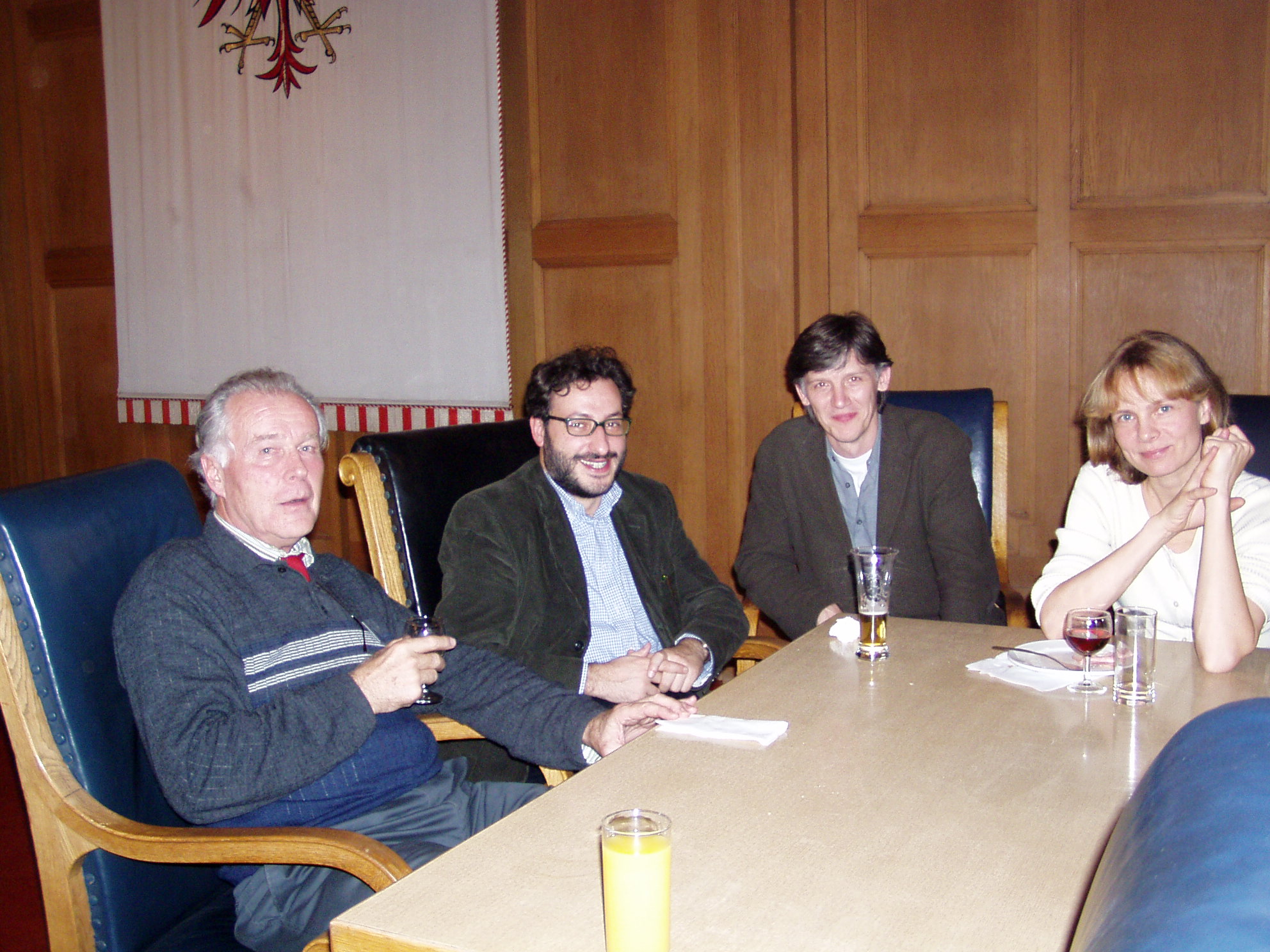 Image 1 of 24  -  594 kB